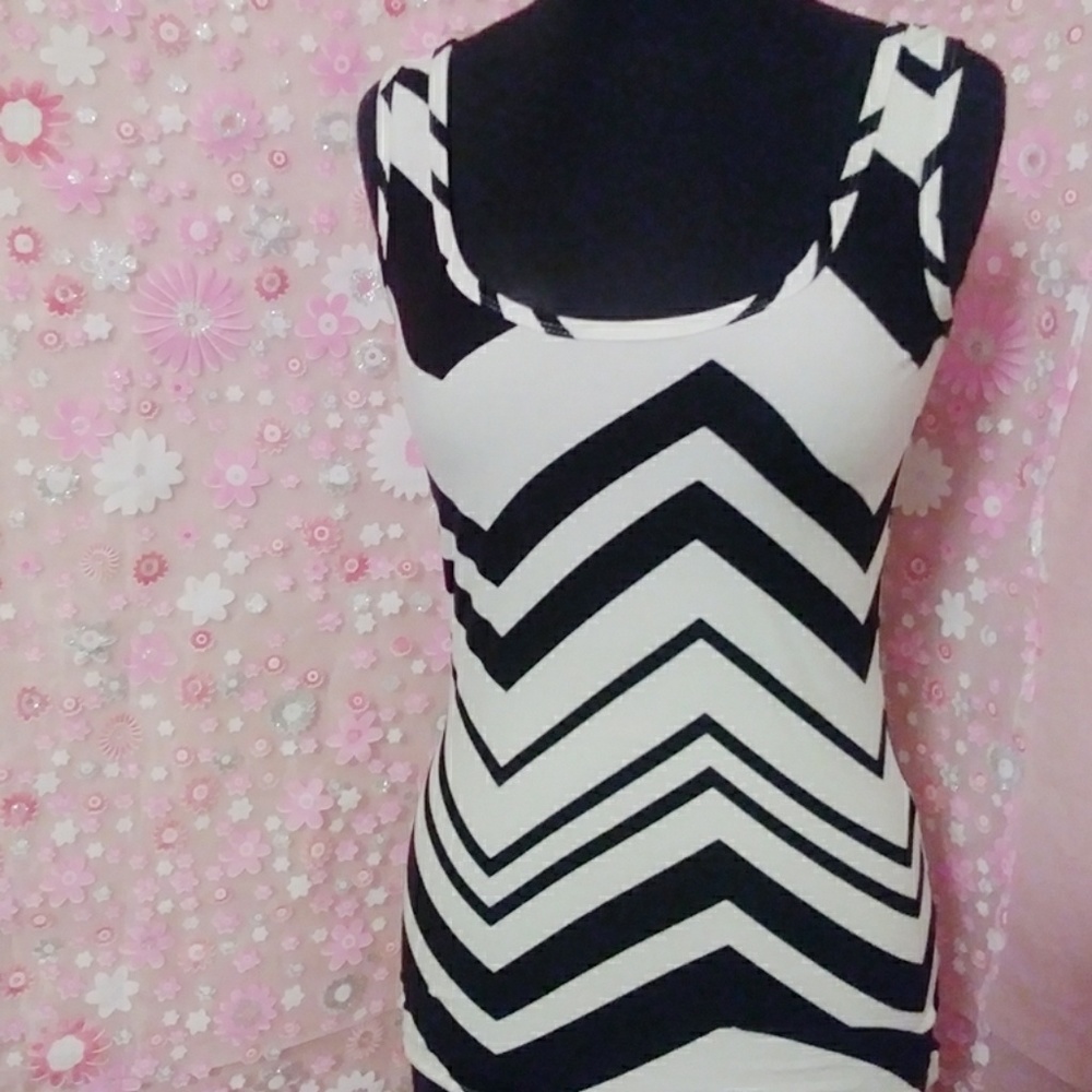 Zig zag tank top